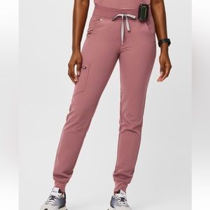 FIGS Zamora Jogger Scrub Pants Size MP in Mauve
